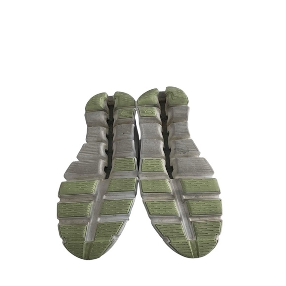 On Running Gray and Green Athletic Shoes Man Size 11 - Picture 6 of 7